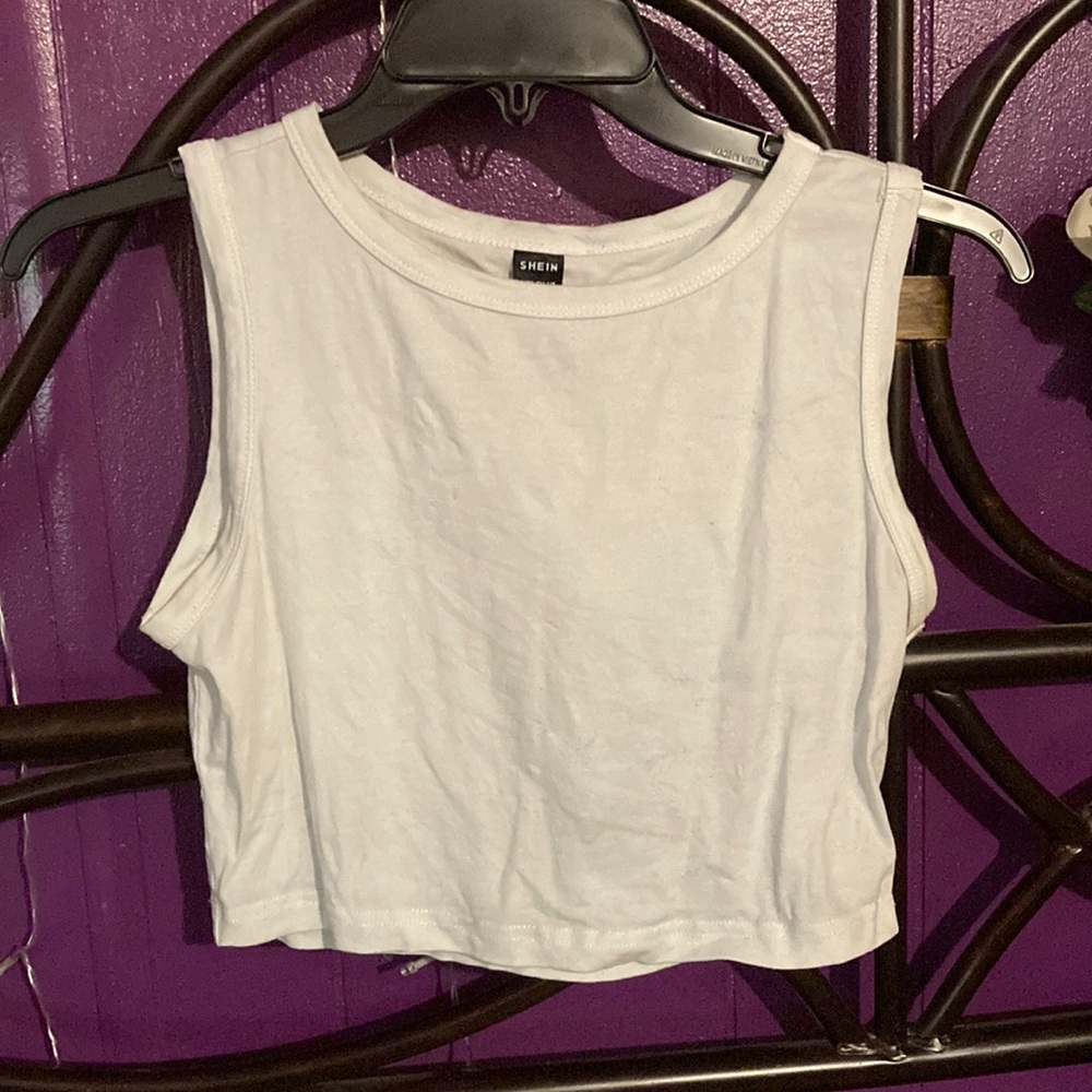 A cropped white shirt